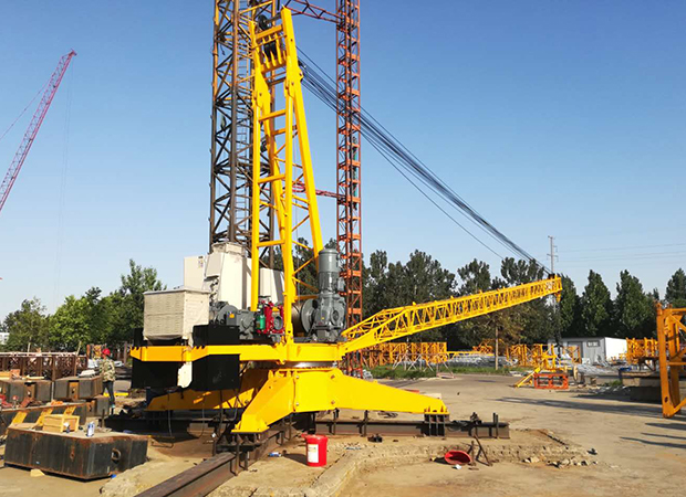 Sri Lanka Derrick Crane DC2430